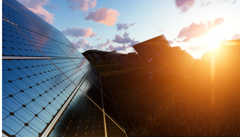 panneau solaire et coucher de soleil